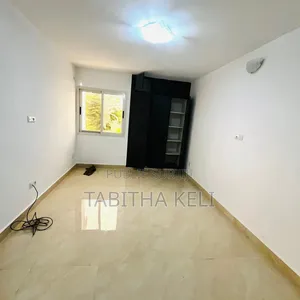 3chbre Appartement dans Francis Gweh, Cocody à Louer