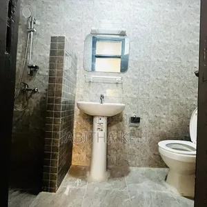 3chbre Appartement dans Francis Gweh, Cocody à Louer
