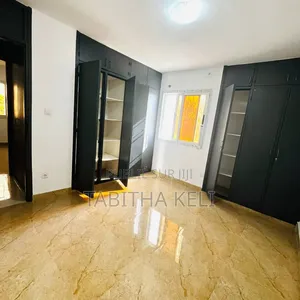 3chbre Appartement dans Francis Gweh, Cocody à Louer