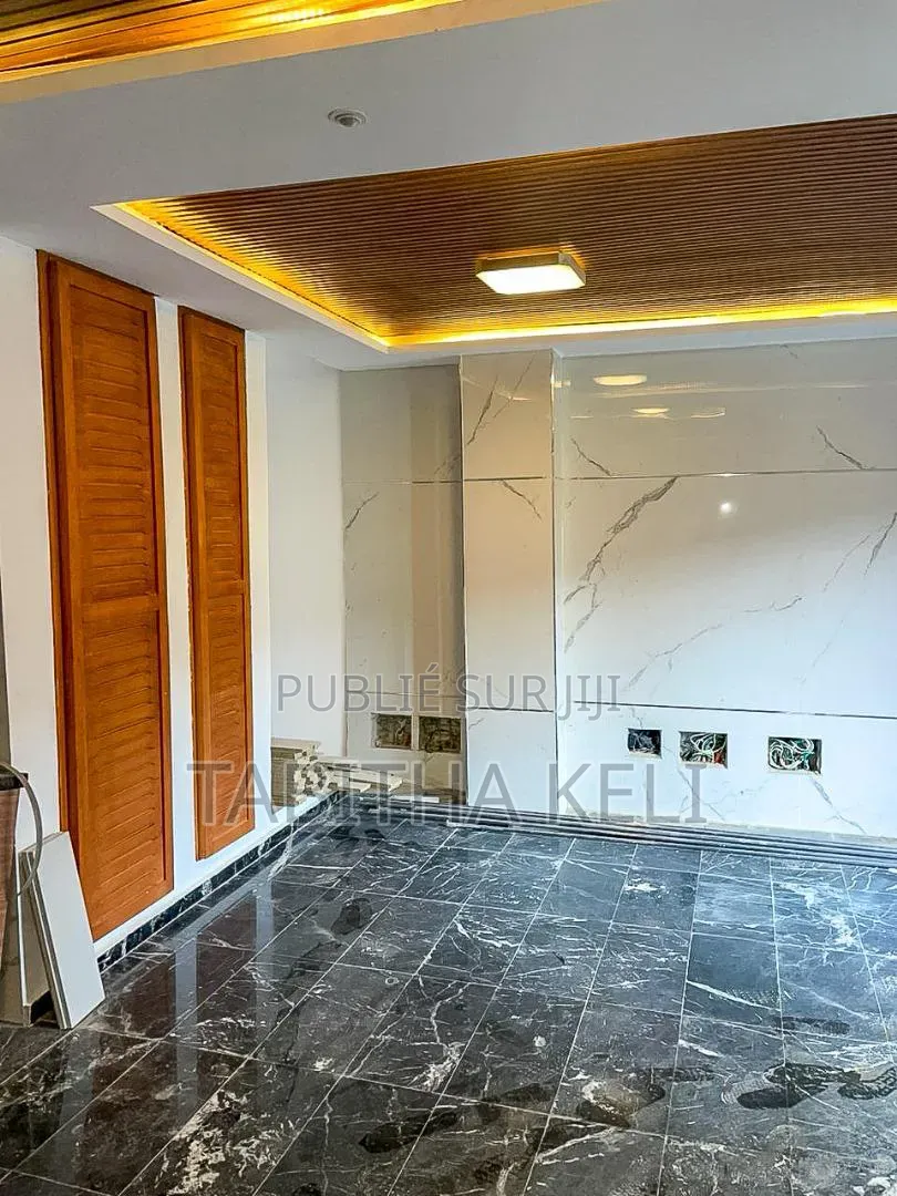 Un Immeuble en Vente