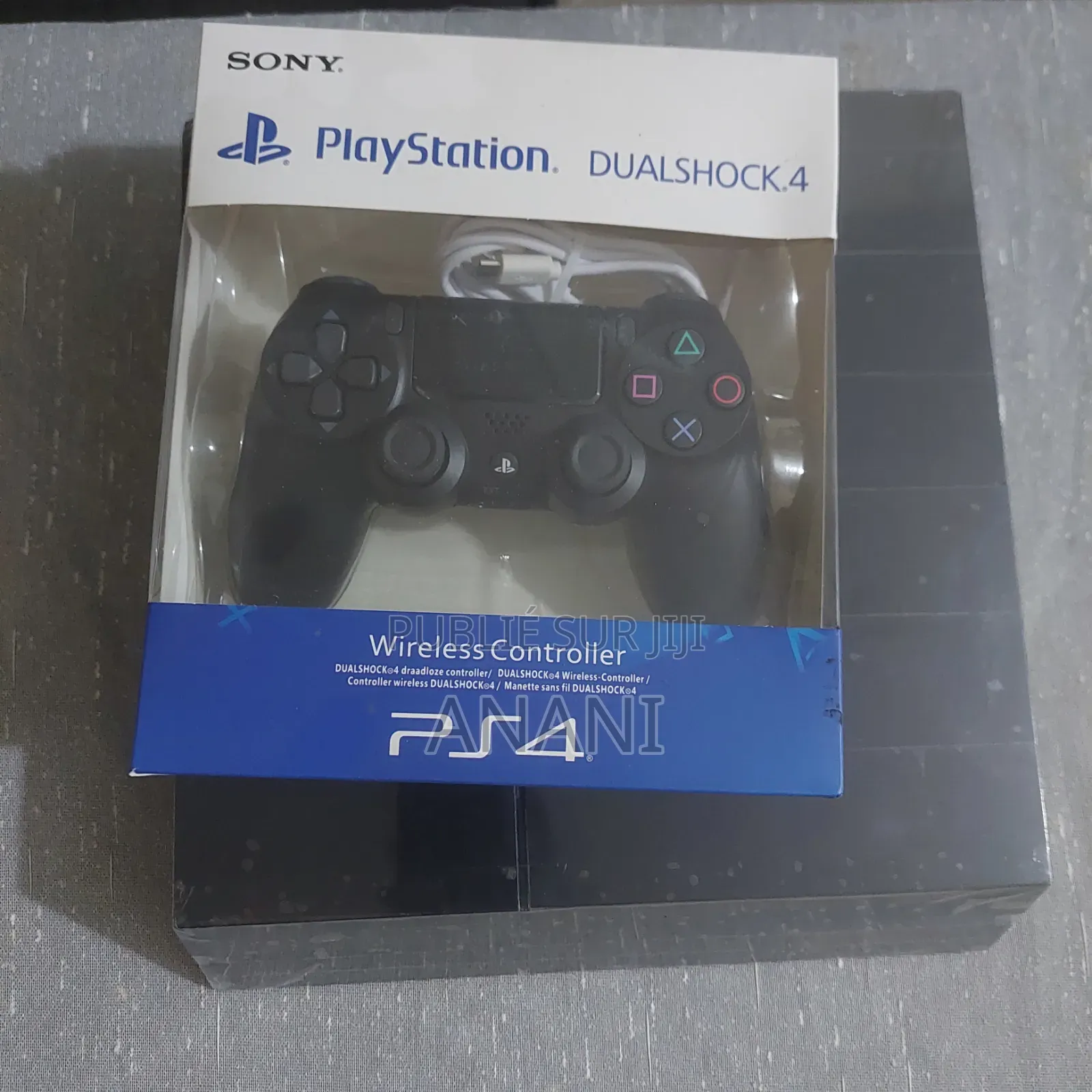 PS4 Fat Craqué Avec Une Manette Et 10 Jeux Déjà Installés