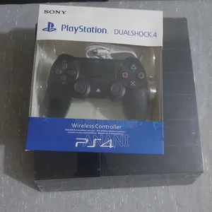 PS4 Fat Craqué Avec Une Manette Et 10 Jeux Déjà Installés
