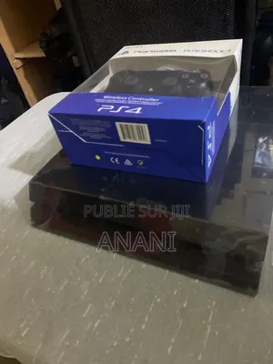 PS4 Fat Craqué Avec Une Manette Et 10 Jeux Déjà Installés