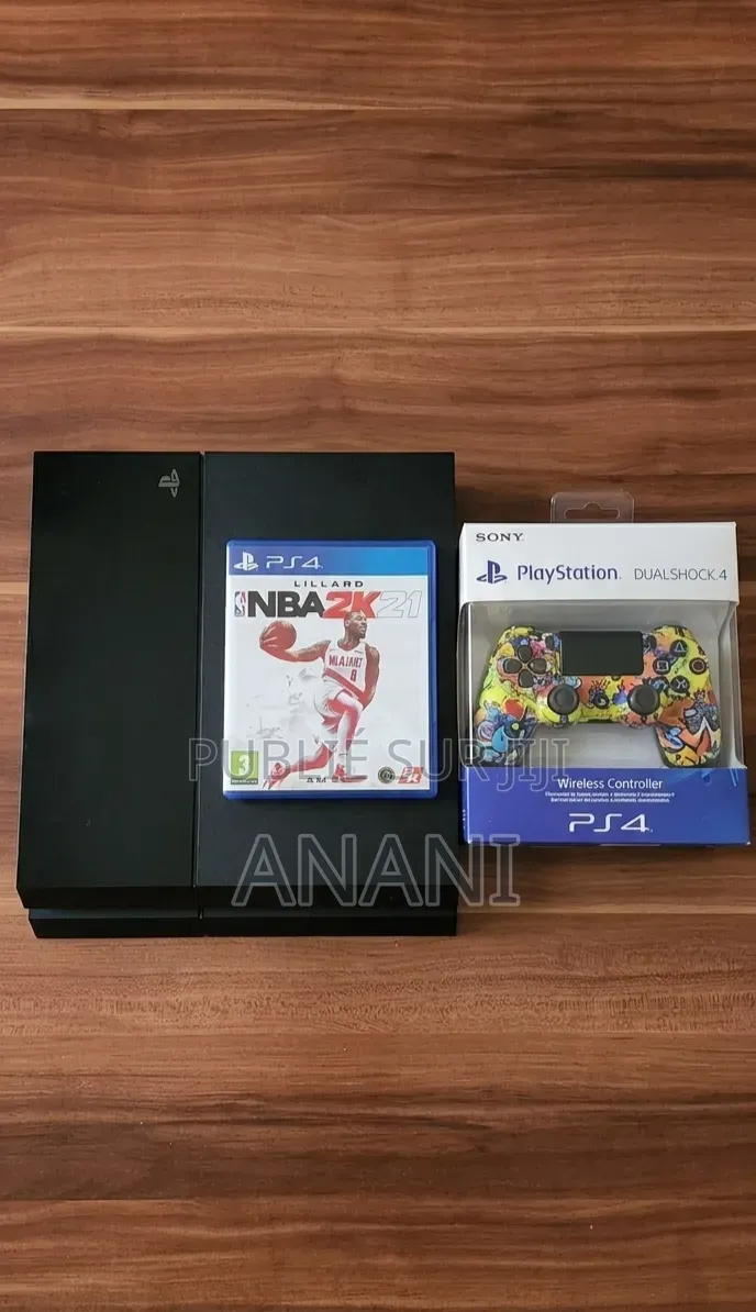 PS4 Fat Non Craqué Avec Une Manette Et Un CD