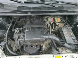 Toyota Yaris 2006 Doré