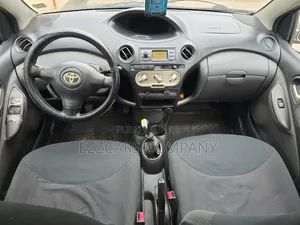 Toyota Yaris 2006 Doré