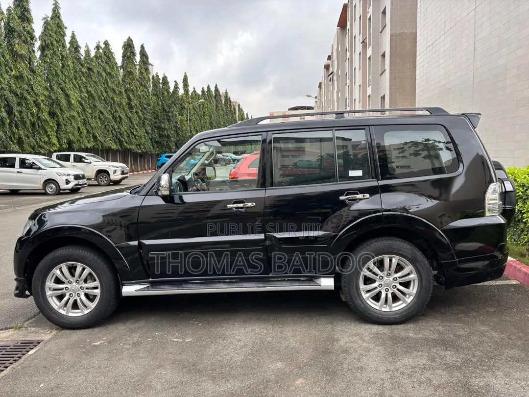 Mitsubishi Pajero V80 3.8 V6 GLS 2021 Noir