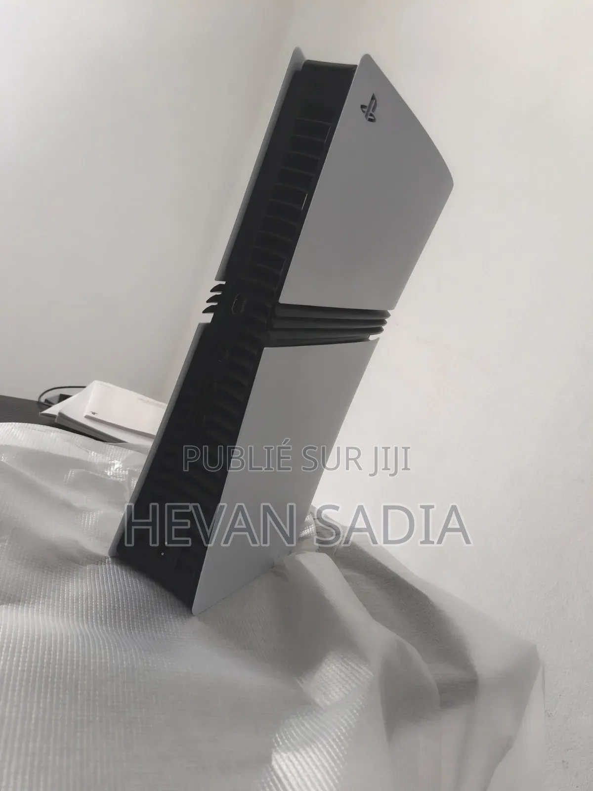 PS5 PRO ( Version Récente) Nouveau Dans Carton