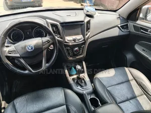 Changan CS35 2018 Gris