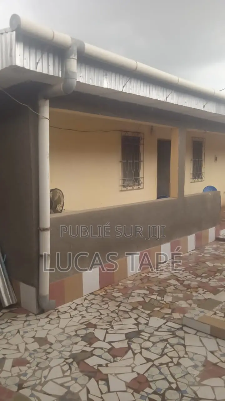 6chbre Villa dans Divo à Vendre