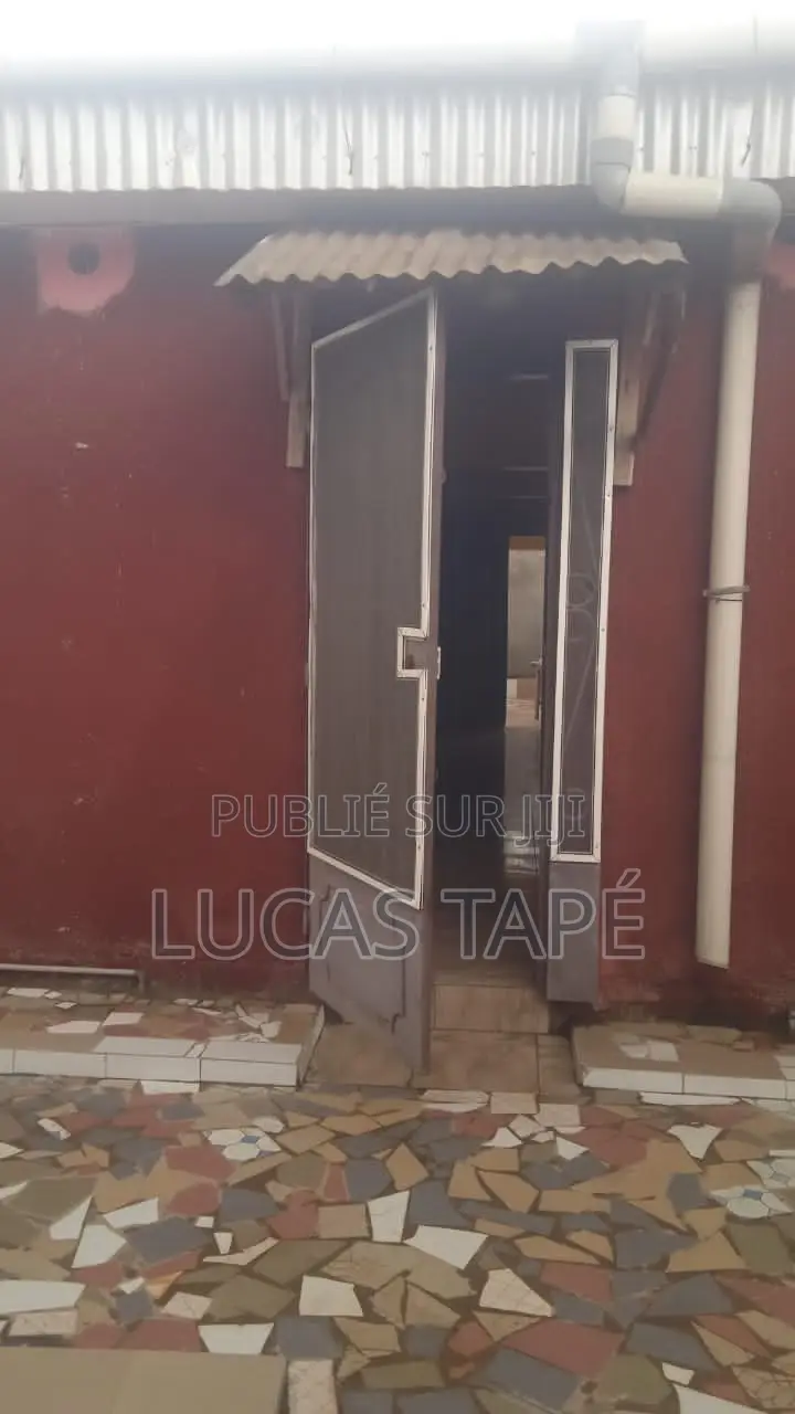 6chbre Villa dans Divo à Vendre