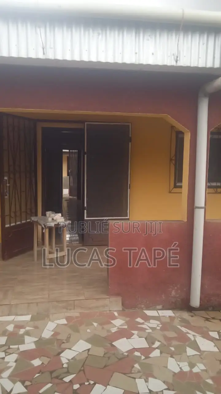 6chbre Villa dans Divo à Vendre