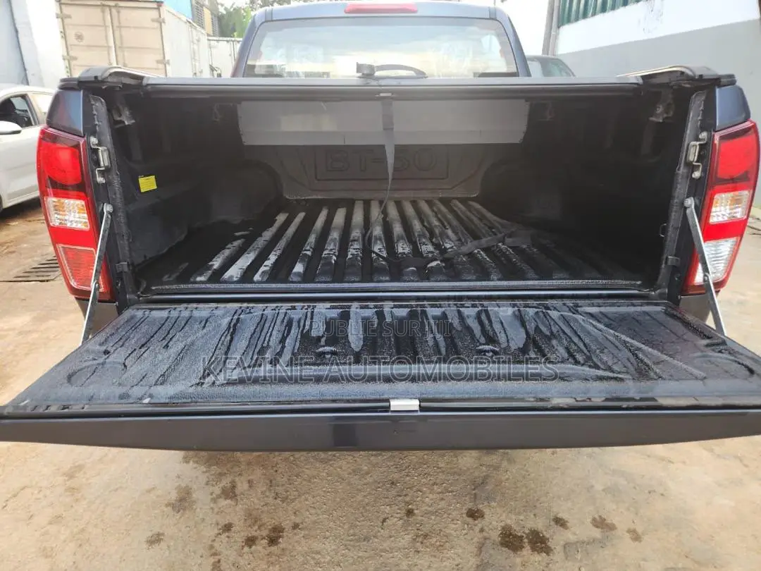 Nouveau Mazda BT-50 2025 Autre
