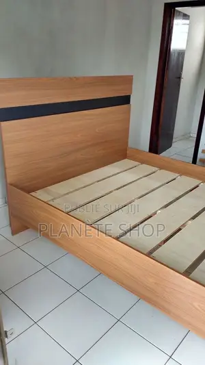 Lit Moderne en Bois