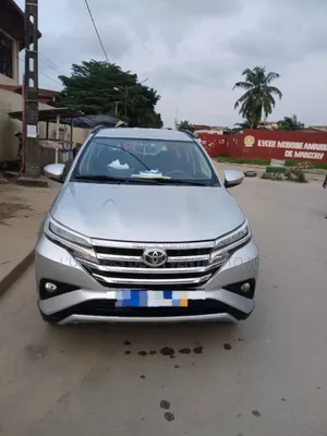 Toyota Rush 1.5 AWD 2020 Gris