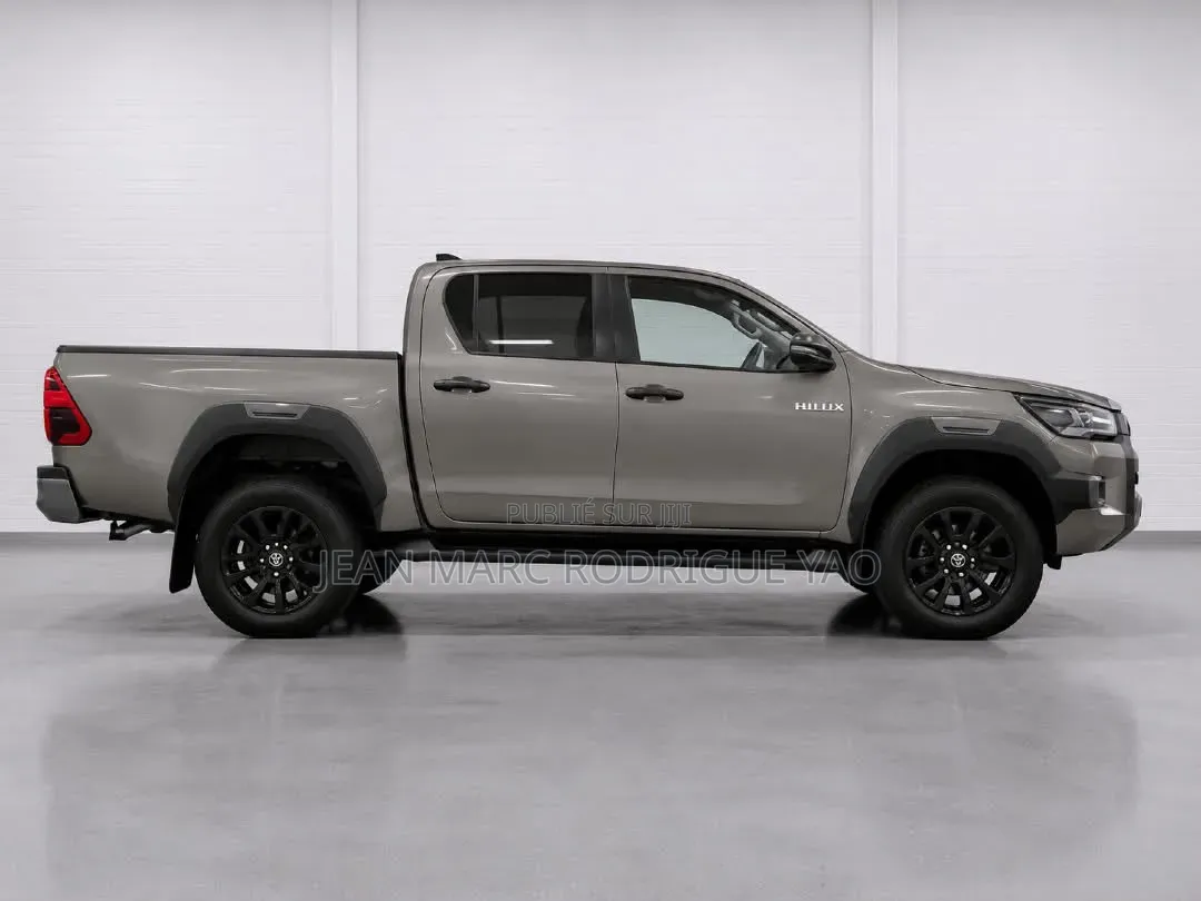 Nouveau Toyota Hilux 2026 Blanc