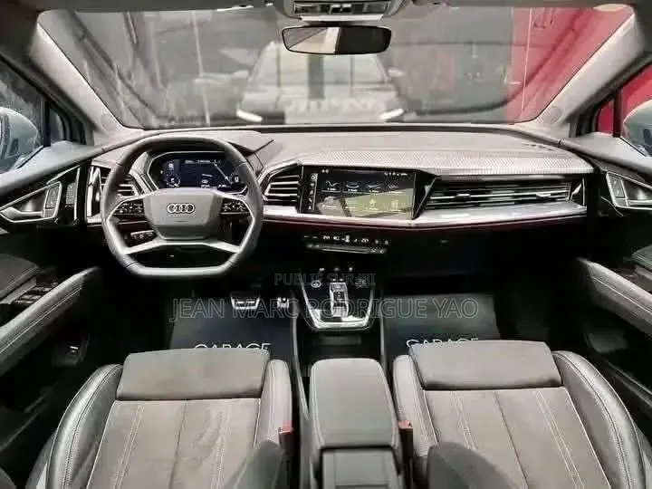 Nouveau Audi Q4 e-tron 2026 Beige
