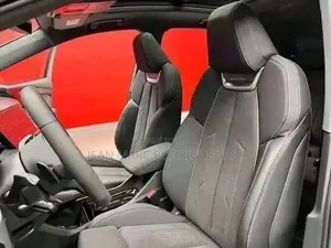 Nouveau Audi Q4 e-tron 2026 Beige
