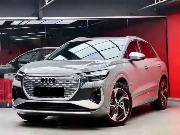 Nouveau Audi Q4 e-tron 2026 Beige