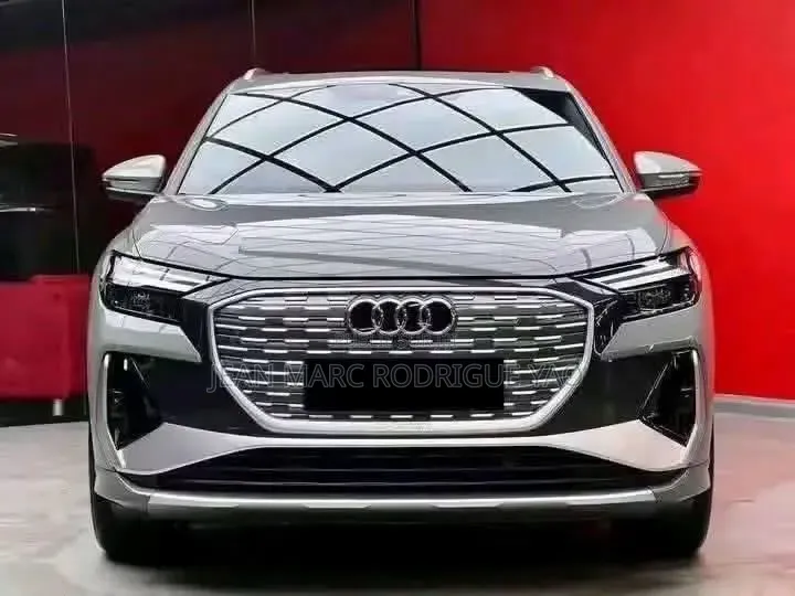Nouveau Audi Q4 e-tron 2026 Beige