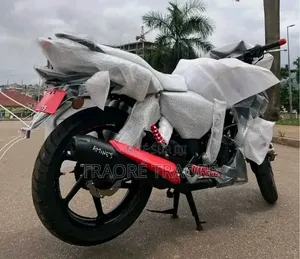 Nouveau TVS Apache 180 RTR 2024 Noir