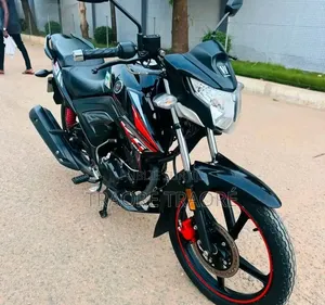 Nouveau TVS Apache 180 RTR 2024 Noir