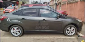Ford Focus 2015 Marron