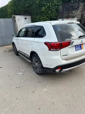 Mitsubishi Outlander 2.0 PHEV AWD 2017 Blanc
