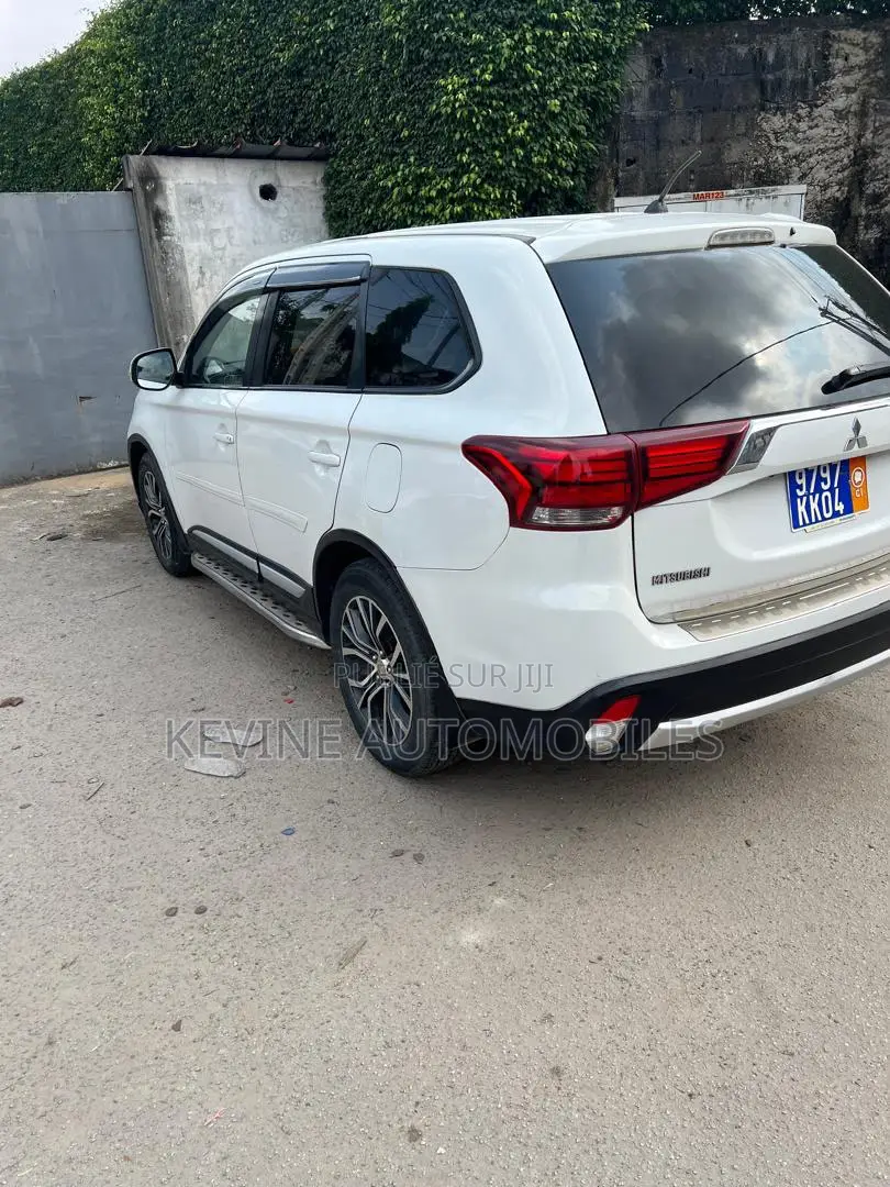 Mitsubishi Outlander 2.0 PHEV AWD 2017 Blanc