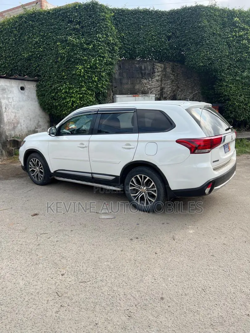 Mitsubishi Outlander 2.0 PHEV AWD 2017 Blanc