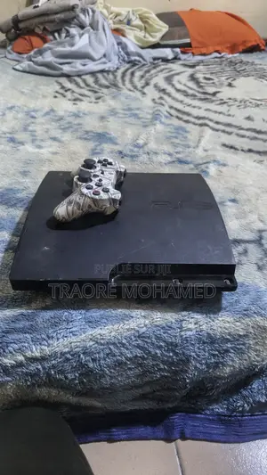 PS3 Slim Craqué