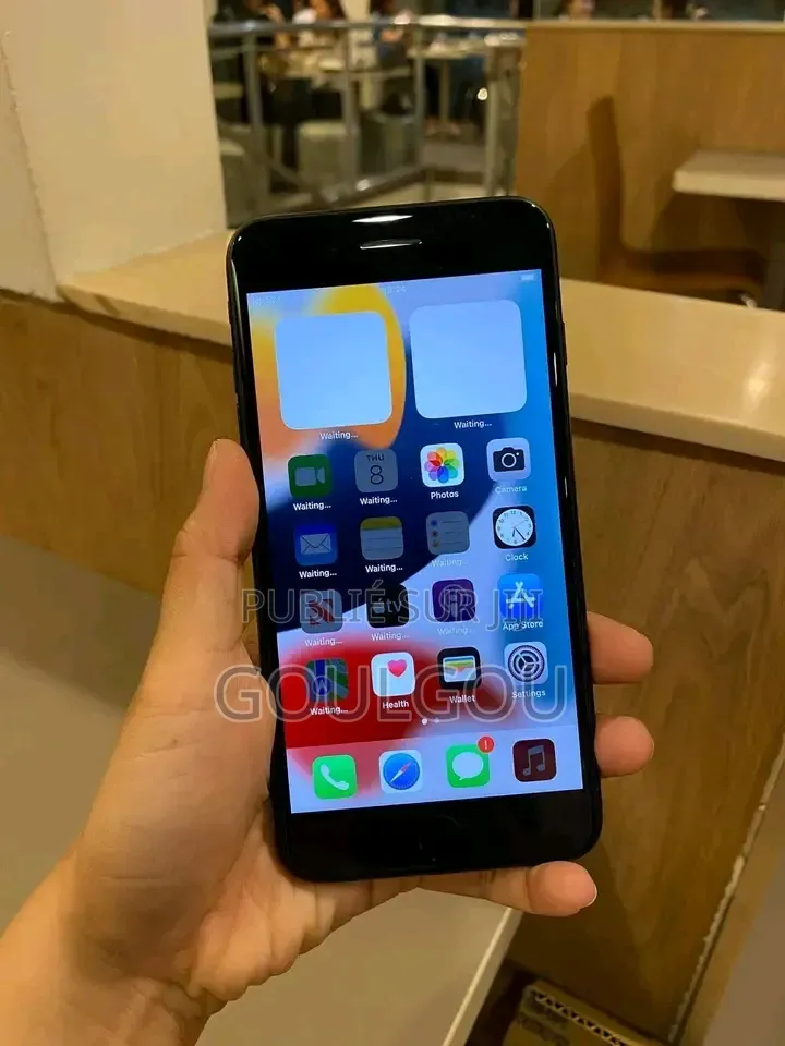 Nouveau Apple iPhone 11 64 GB Noir