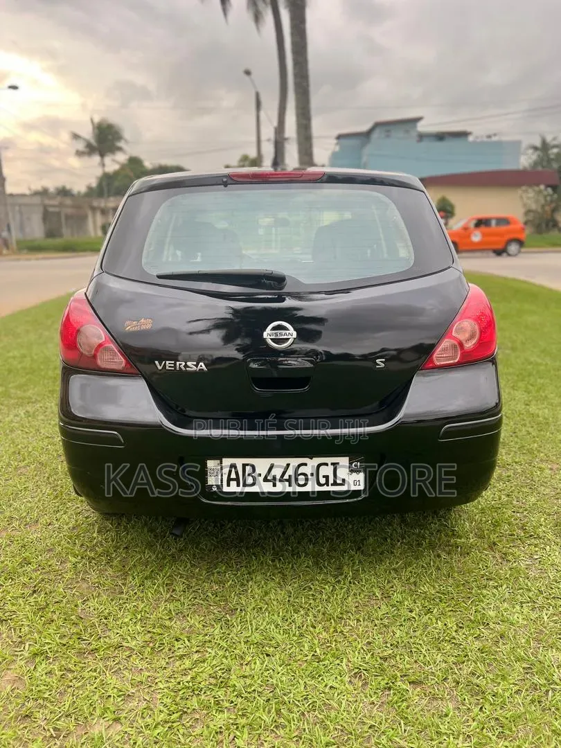 Nissan Versa 2008 Noir