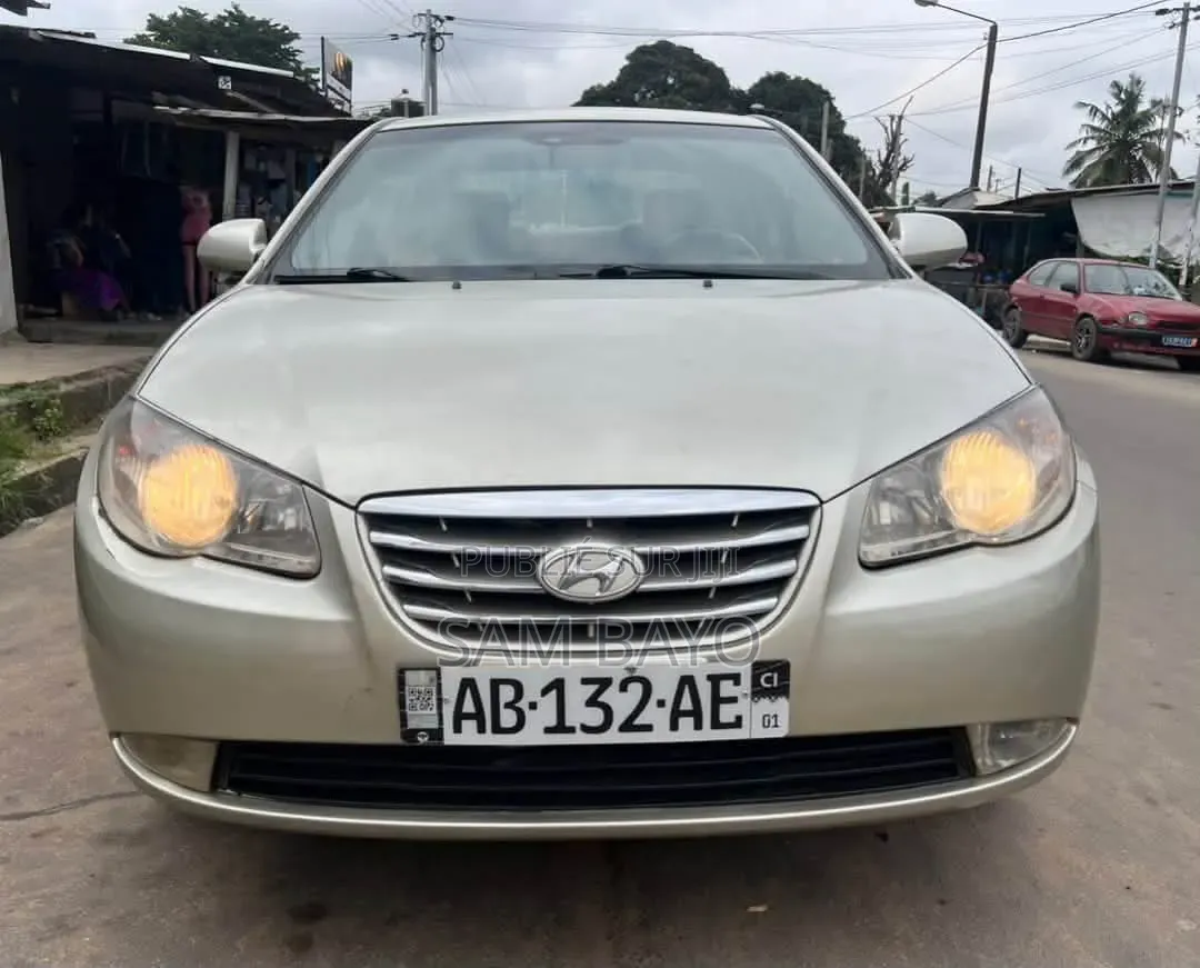 Hyundai Elantra 2011 Doré