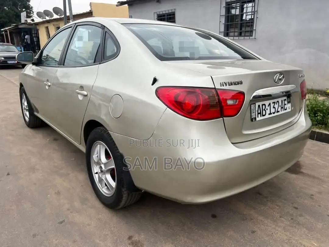 Hyundai Elantra 2011 Doré