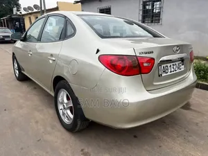 Hyundai Elantra 2011 Doré
