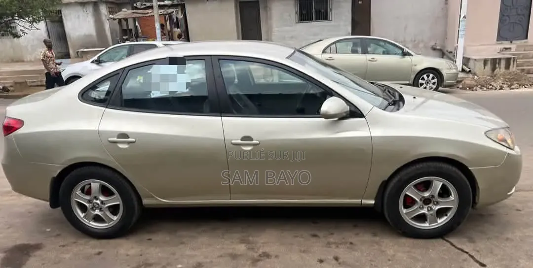 Hyundai Elantra 2011 Doré