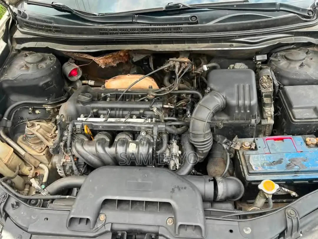 Hyundai Elantra 2011 Doré