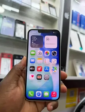 Nouveau Apple iPhone 13 128 GB Blanc