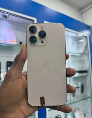Nouveau Apple iPhone 16 Pro Max 256 GB Blanc