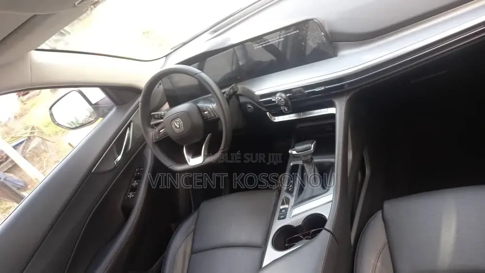 Nouveau Changan CS35 2023 Blanc cassé