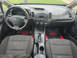 Kia Forte 2016 Blanc cassé