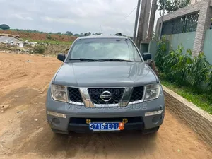 Nissan Pathfinder 2005 Bleu