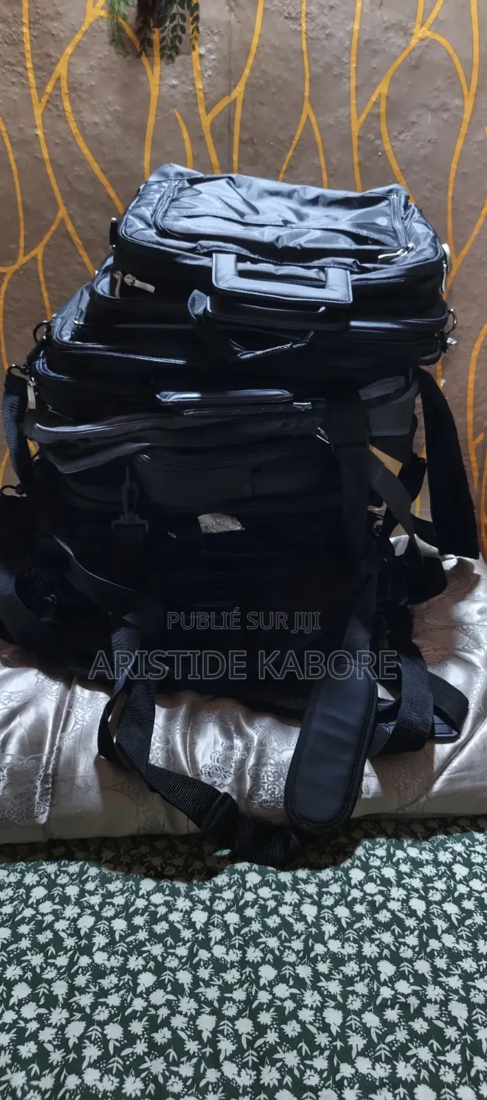 Sacs Mallette Pour Ordinateur Portable Et Bureau Très Bonnes Qualités
