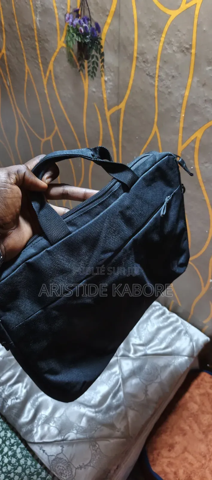 Sacs Mallette Pour Ordinateur Portable Et Bureau Très Bonnes Qualités