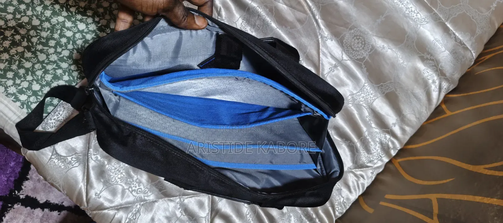 Sacs Mallette Pour Ordinateur Portable Et Bureau Très Bonnes Qualités