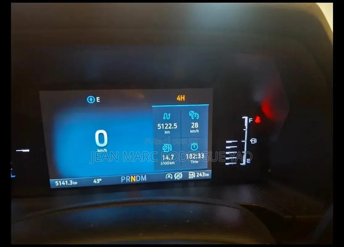 Nouveau Ford Everest 2025 Beige