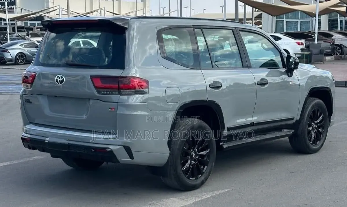 Nouveau Toyota Land Cruiser 2026 Bleu
