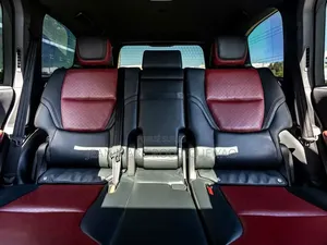 Nouveau Toyota Land Cruiser 2026 Blanc cassé