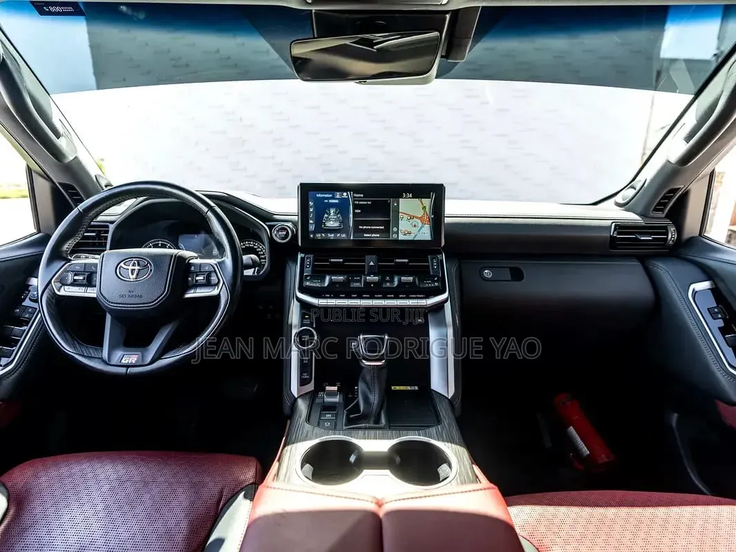 Nouveau Toyota Land Cruiser 2026 Blanc cassé